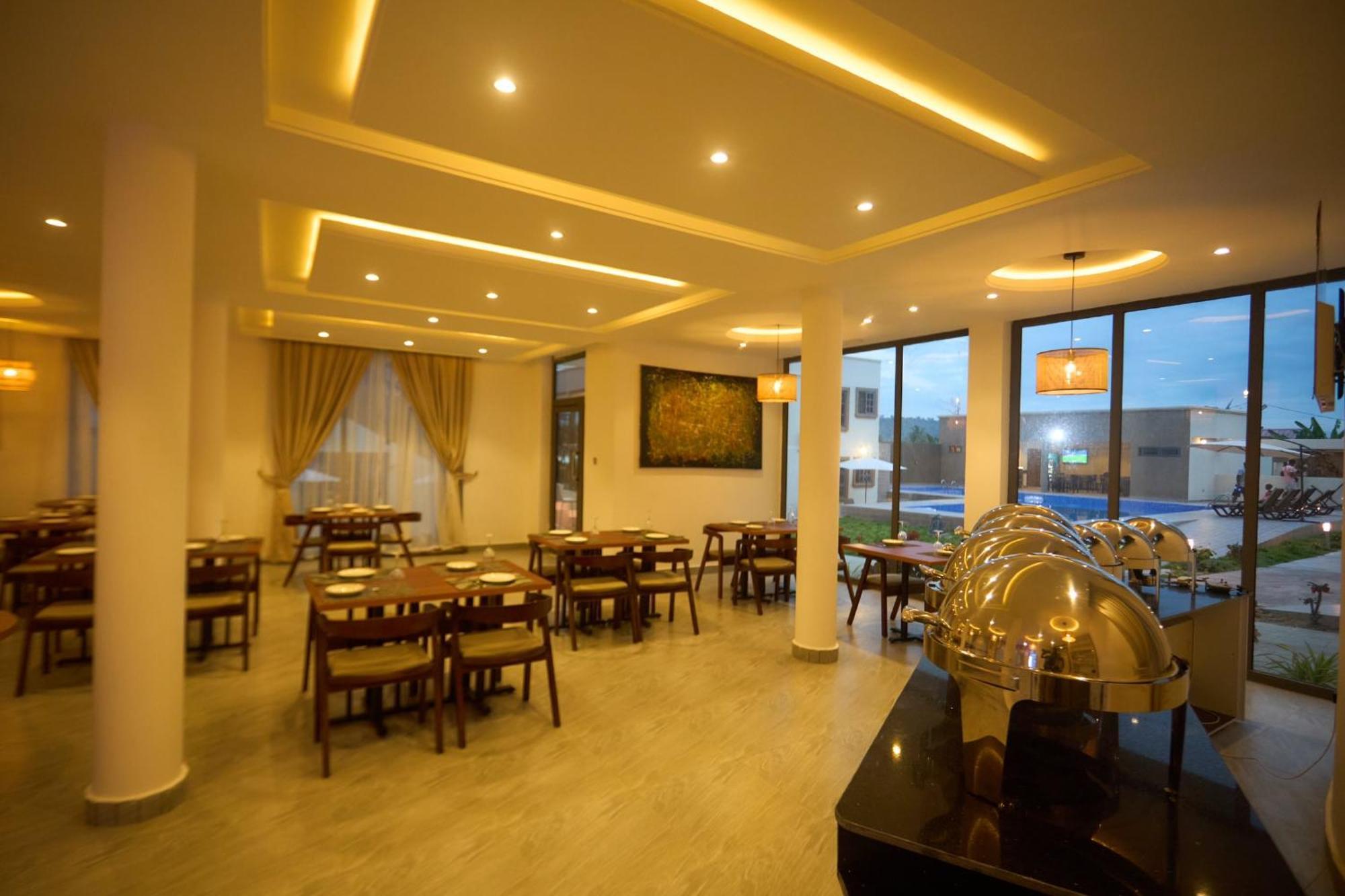 Aiden Homes And Apartments Hotel Koforidua Exterior photo